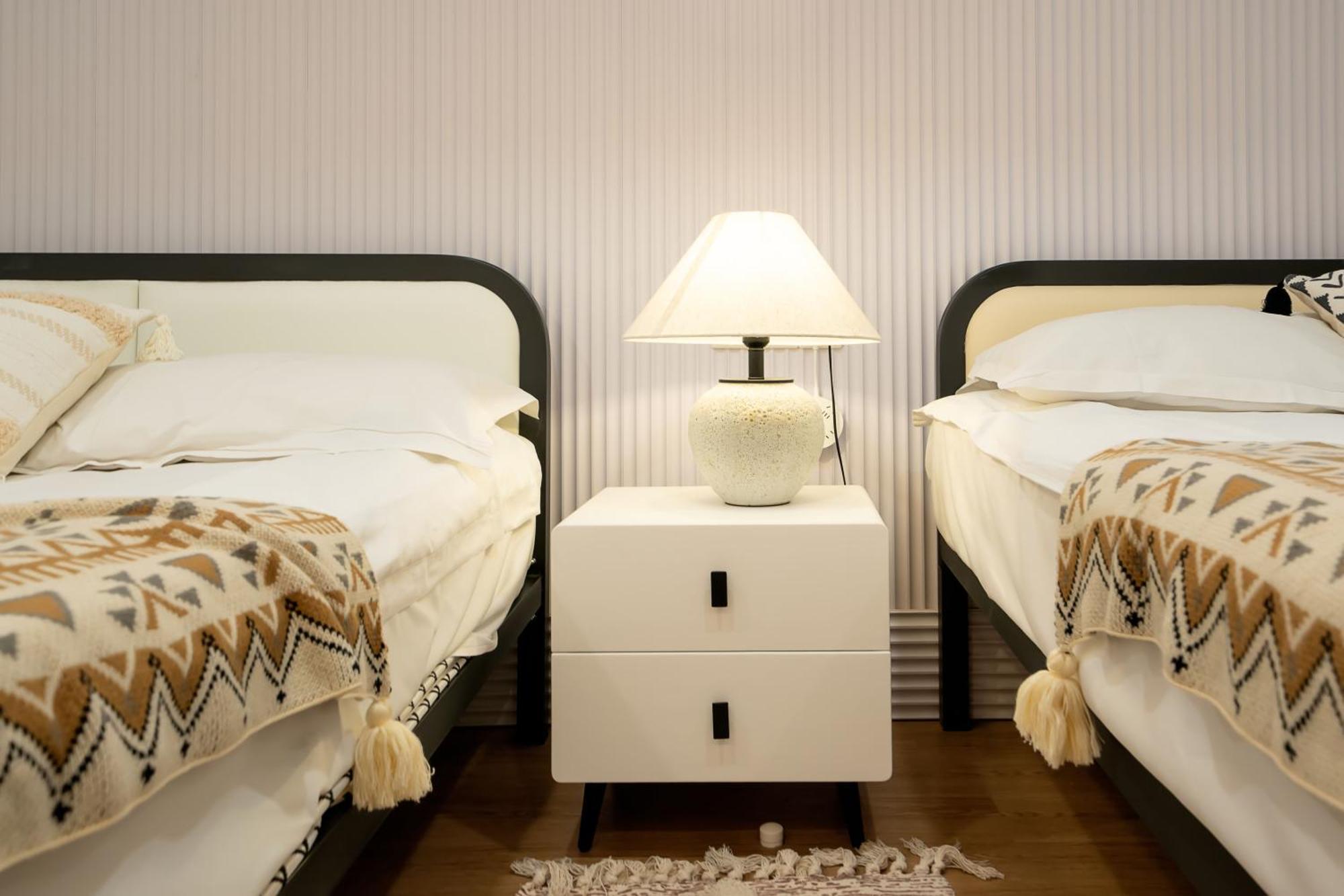 Shanghai Downtown Yi Du B&B - Near South Shaanxi Road Metro Station 600Meters Exterior photo