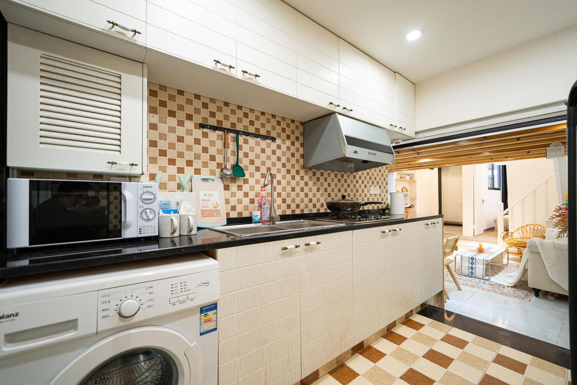 Shanghai Downtown Yi Du B&B - Near South Shaanxi Road Metro Station 600Meters Exterior photo