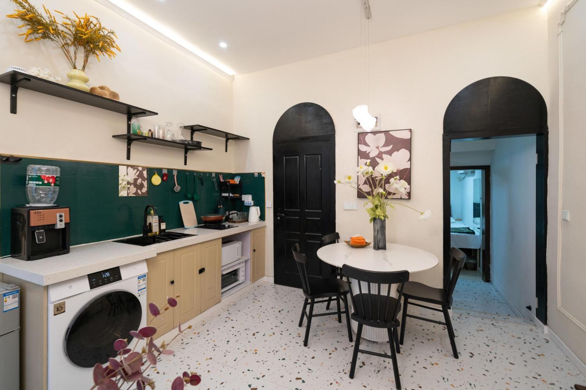 Shanghai Downtown Yi Du B&B - Near South Shaanxi Road Metro Station 600Meters Exterior photo